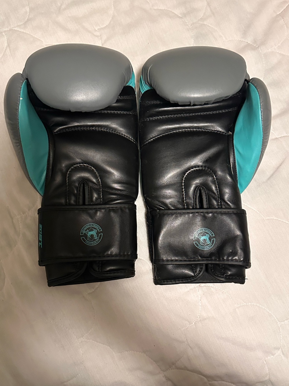 Black & Teal Boxing Gloves Venum 16 oz